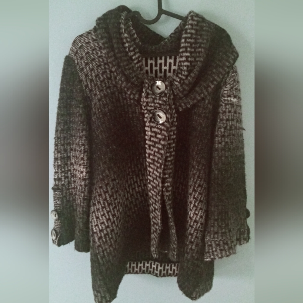 Ava sweater